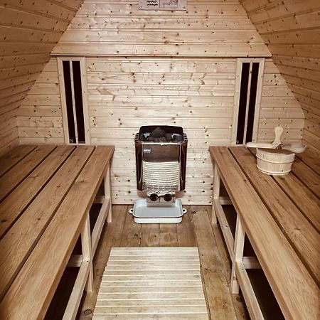 Ferienwohnung De Windroos 보른 외부 사진