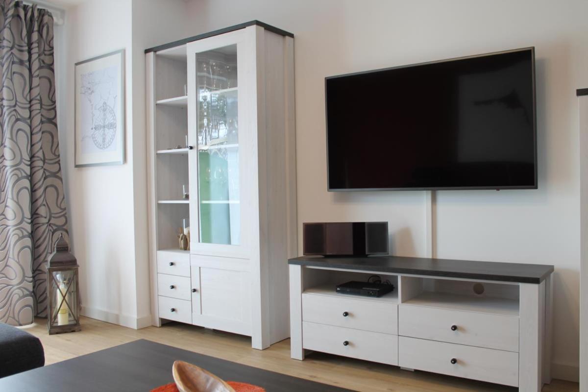 Ferienwohnung De Windroos 보른 외부 사진